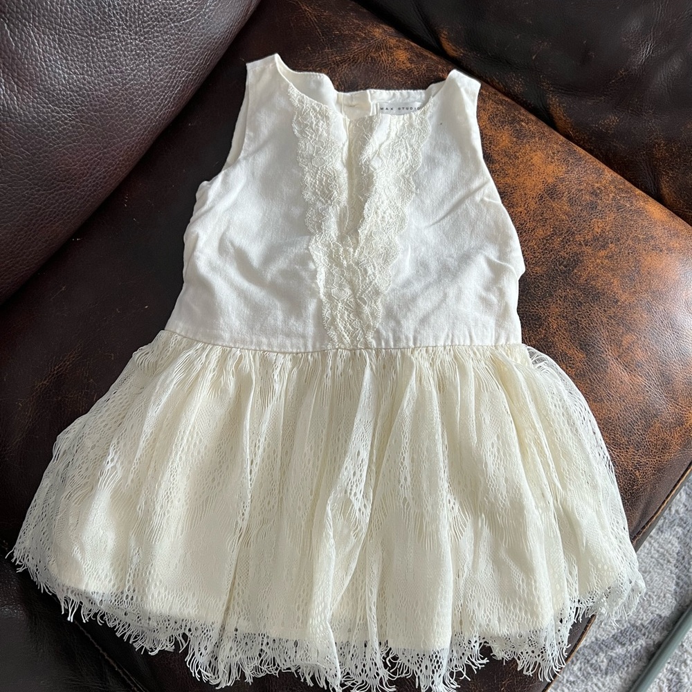 Girl 2T Max Studio dress, never worn